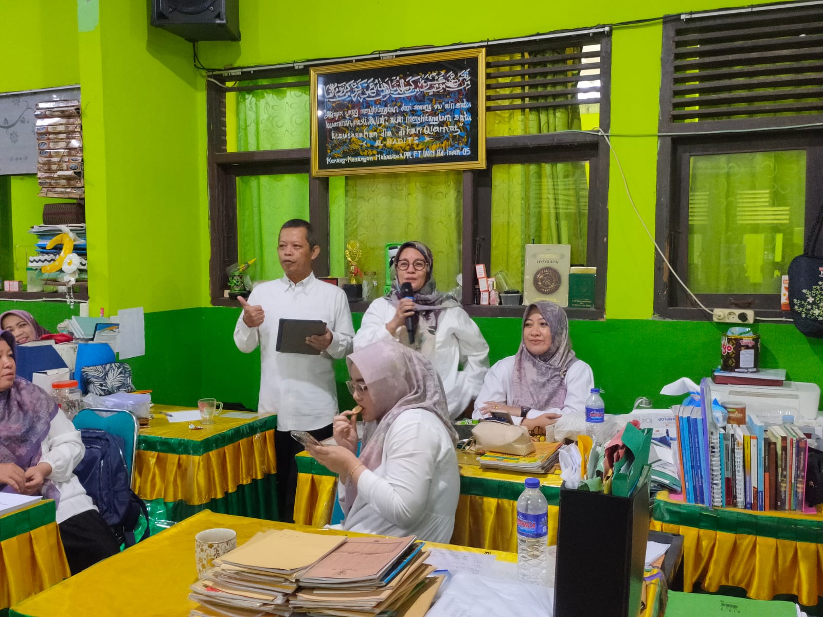 MTs N 1 Bandar Lampung mengadakan Rapat Dinas daam rangka Koordinasi dan Penyampaian beberapa SK dan Pembahasan