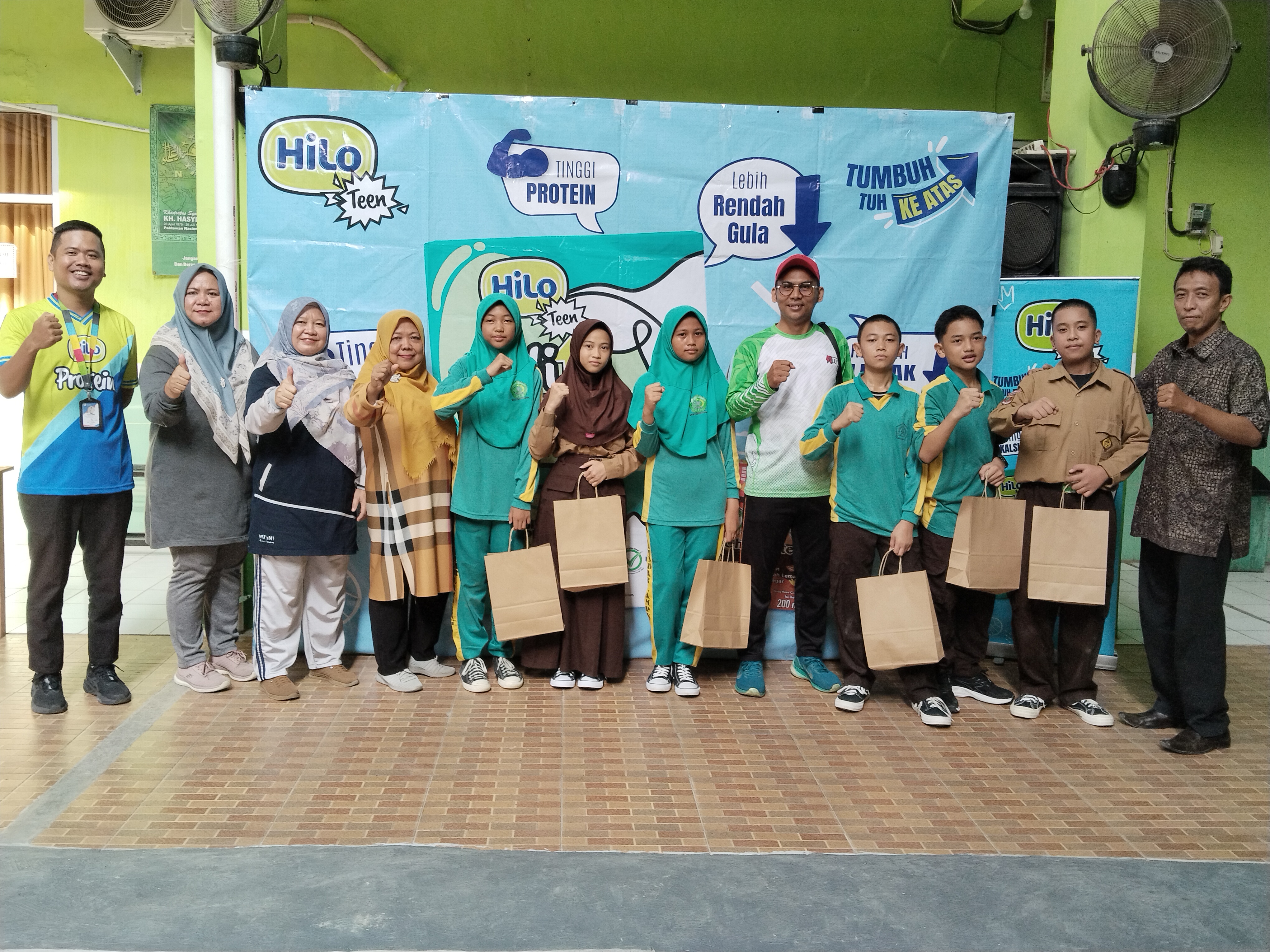 MTsN 1 Bandar Lampung Kolaborasi dengan Tim HiLo Lampung Gelar Sosialisasi Kesehatan bagi Siswa