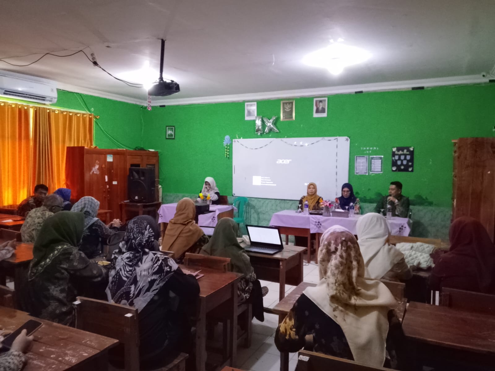 MTsN 1 Bandar Lampung Laksanakan Validasi Soal UM Tahun Ajaran 2025/2026