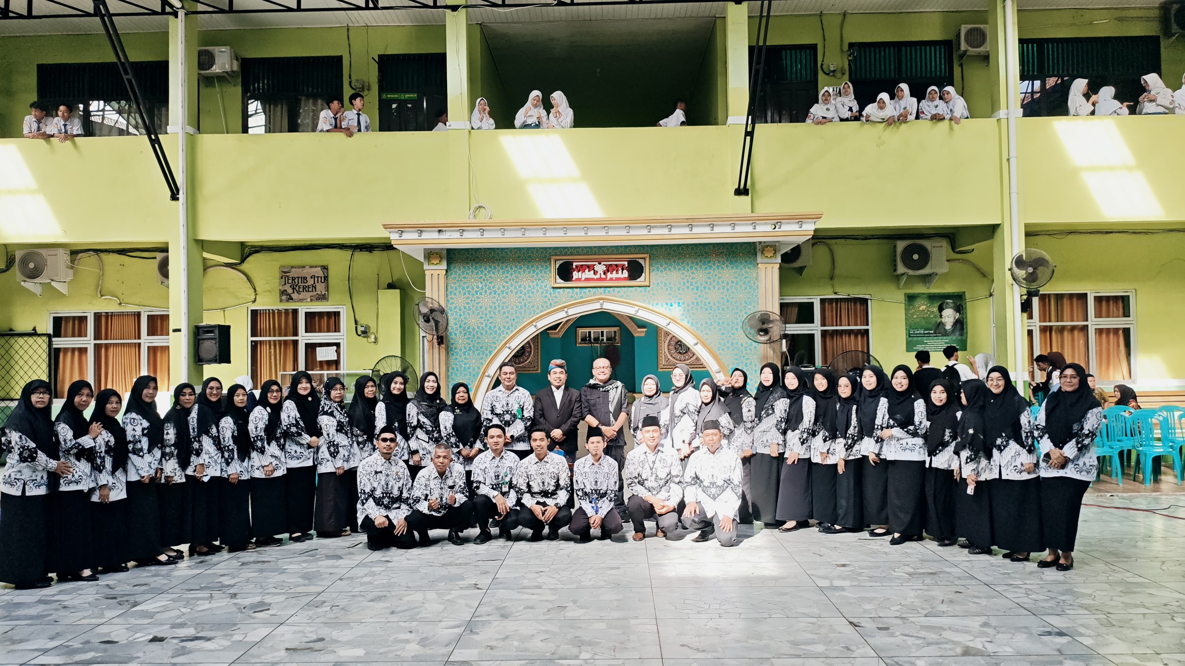 MTsN 1 Bandar Lampung Terima Kunjungan Kabid Penmad Kanwil Provinsi Lampung dalam Rangka HGN Ke-80