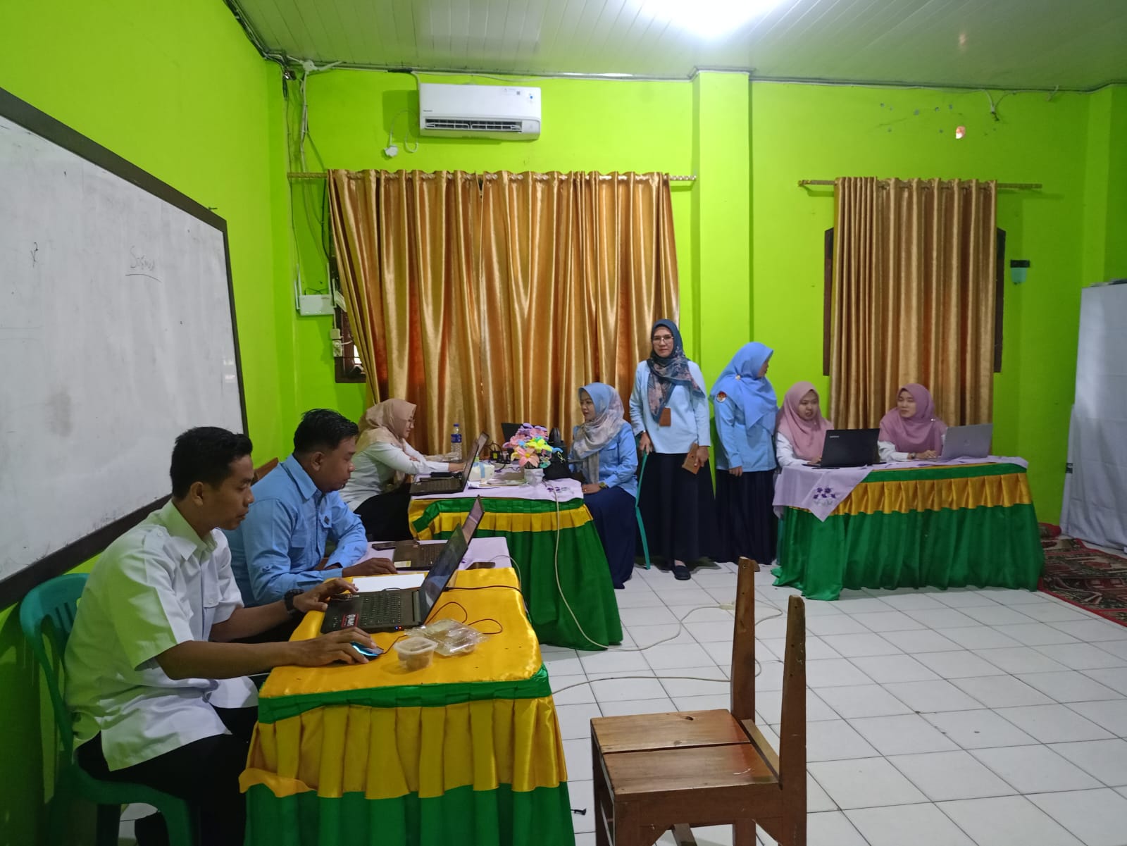 Pengawas Pembina Kemenag Kota Bandar Lampung Monitoring PMBM di MTsN 1 Bandar Lampung