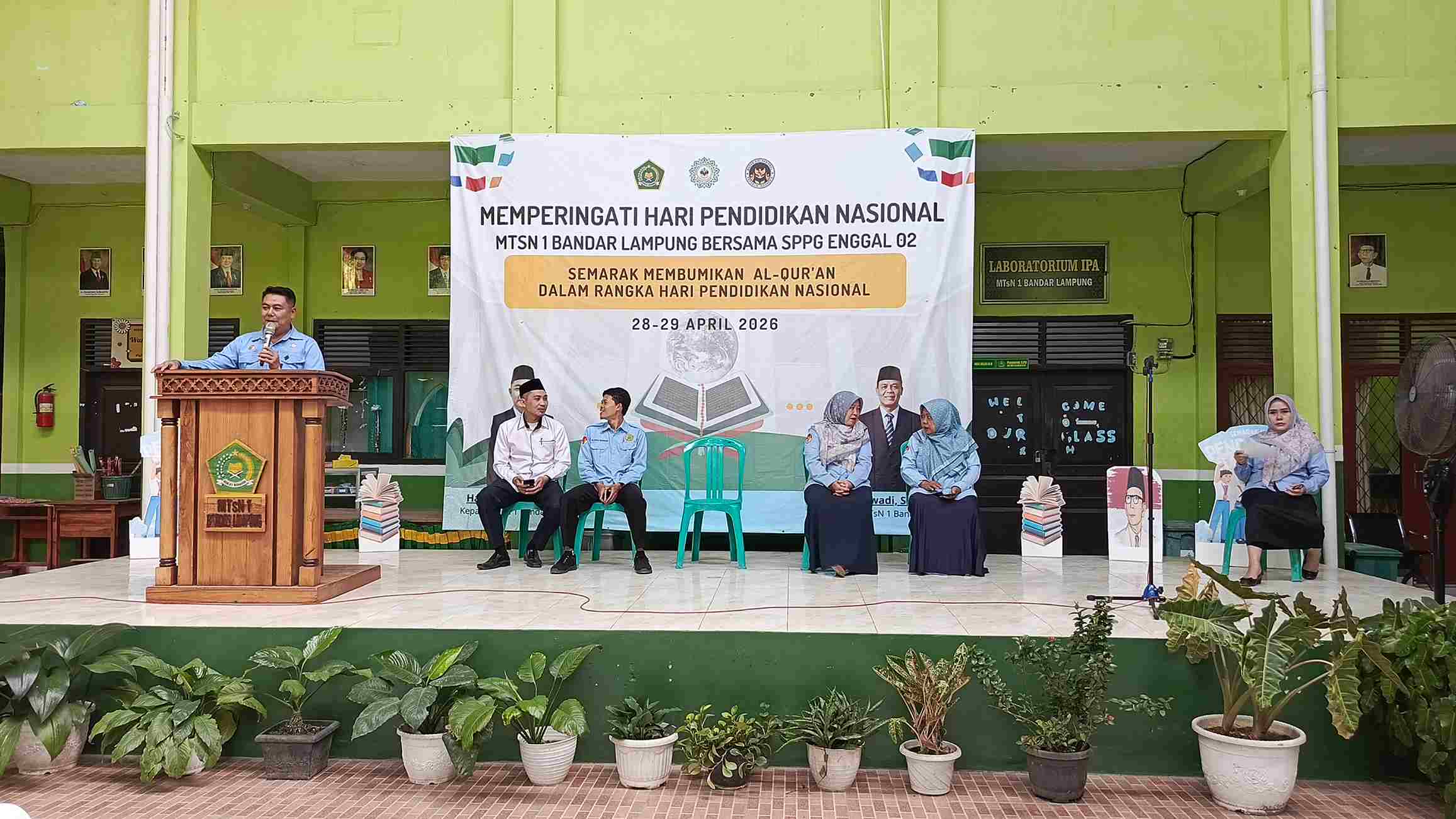 Tak Sekadar Seremonial, MTsN 1 Bandar Lampung Bersama SPPG Enggal 02 Hidupkan Nilai Al-Qur’an di Hardiknas 2026