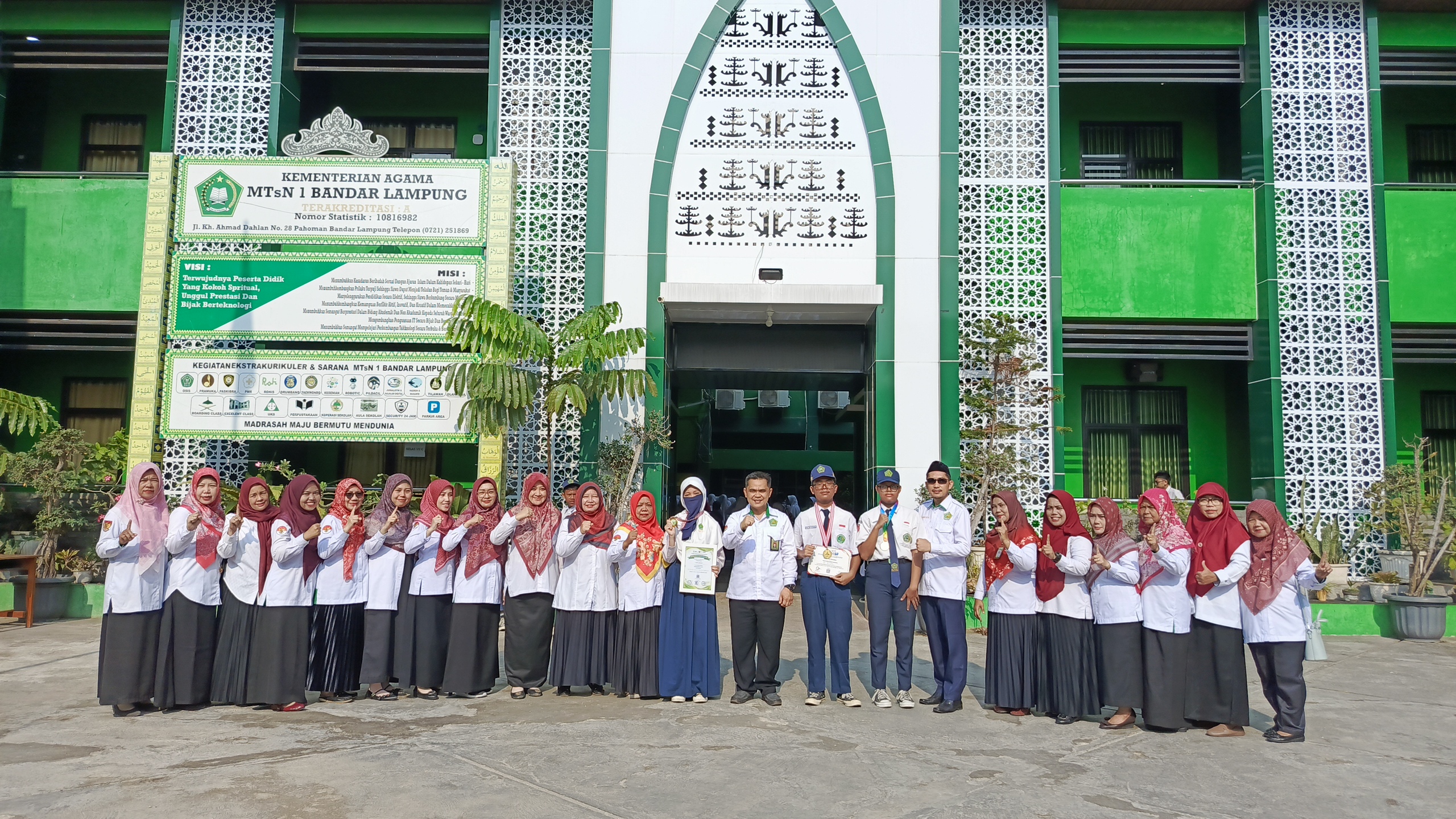 Gemilang di Berbagai Ajang, Siswa MTsN 1 Bandar Lampung Kembali Panen Prestasi