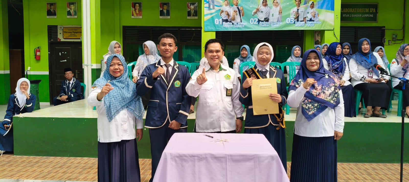 Kepala MTsN 1 Bandar Lampung Lantik Pengurus OSIM 2026/2027; Tantang Siswa Hadirkan Terobosan Baru untuk Kemajuan Madrasah